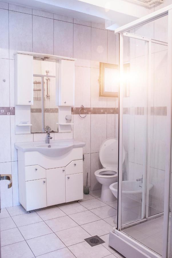 Universe Rooms & Apartments سكوبجي المظهر الخارجي الصورة